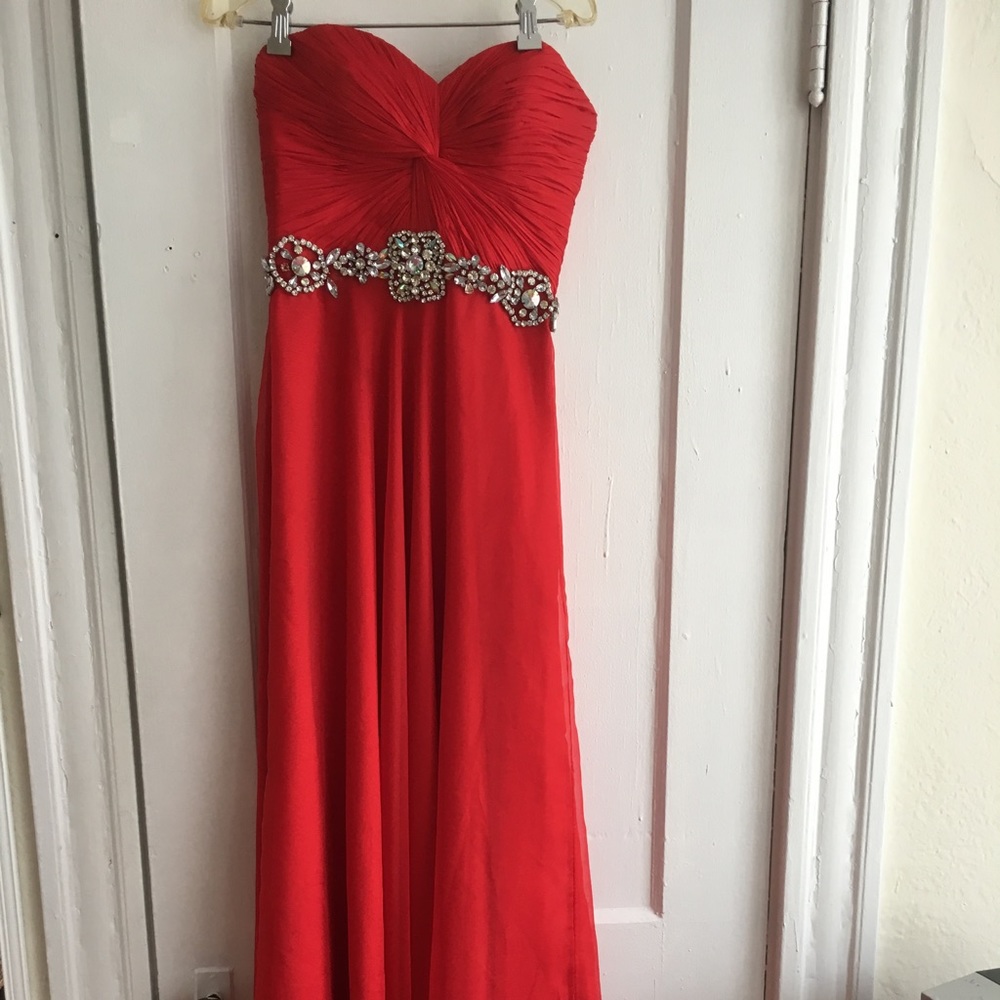 Gorgeous floor length ball gown